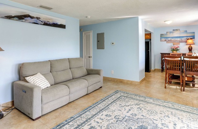 Waterfront Condo Rental: 5 Mi to St Pete Pier