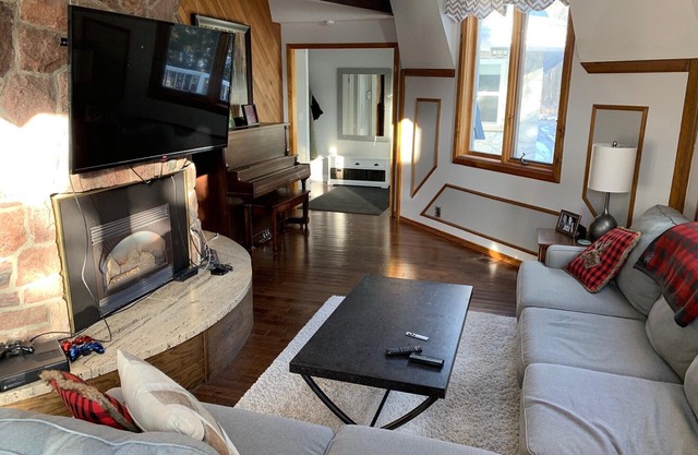 Waterfront Cottage in Beautiful Muskoka