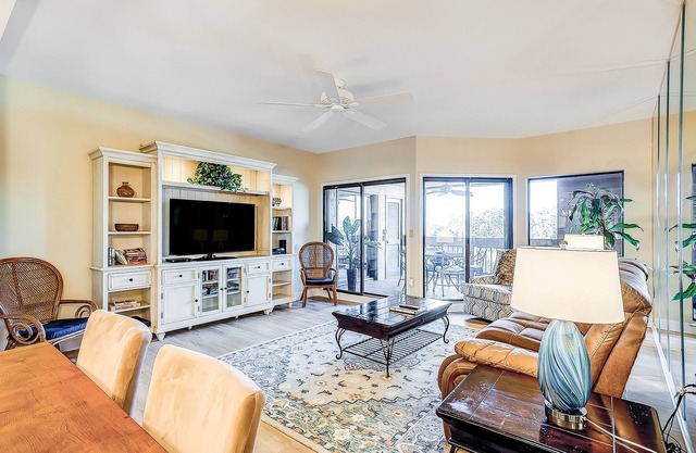 Waterfront Escape w/a Furnished Balcony, Harbor View, Fast WiFi, & Shared Pool