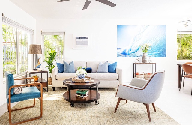 Waterfront Retreat in Fort Lauderdale – Walk to Beach & Downtown Las Olas