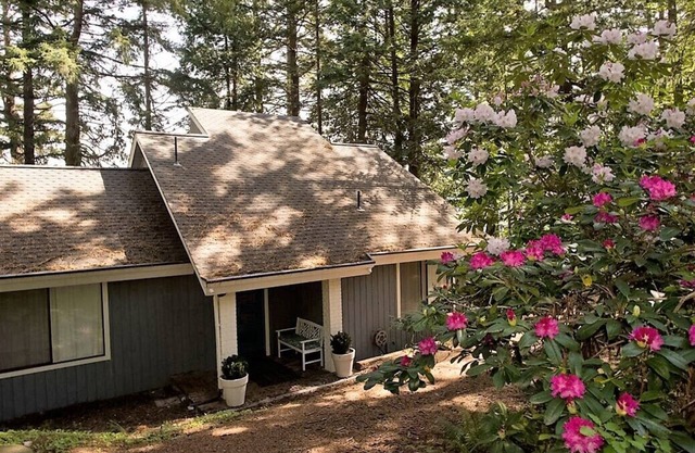 Waterfront Retreat w/Access to Swim Lake