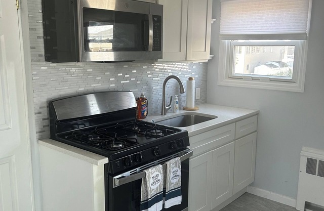 Waterfront Studio With Private Keypad Entry in Massapequa!