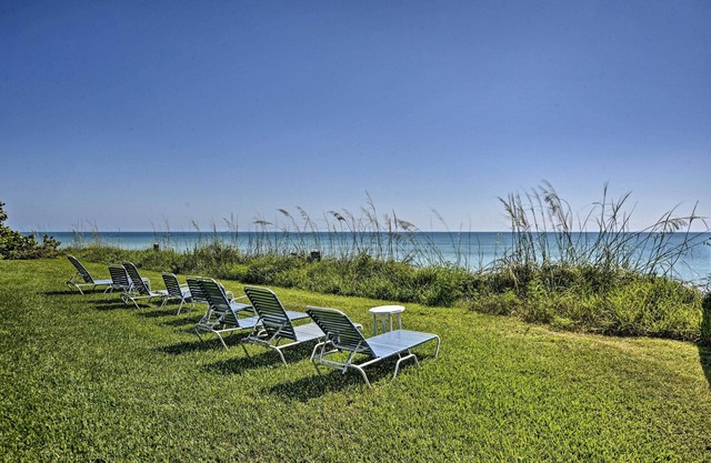 Waterfront Vero Beach Condo w/Ocean-View Balcony
