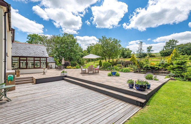 Waterland Farmhouse