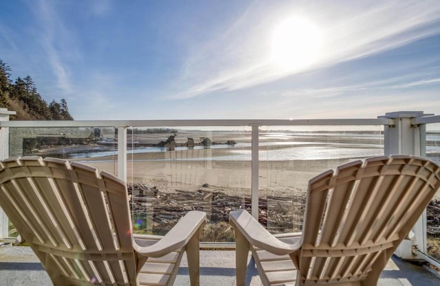 Waters Edge 407
