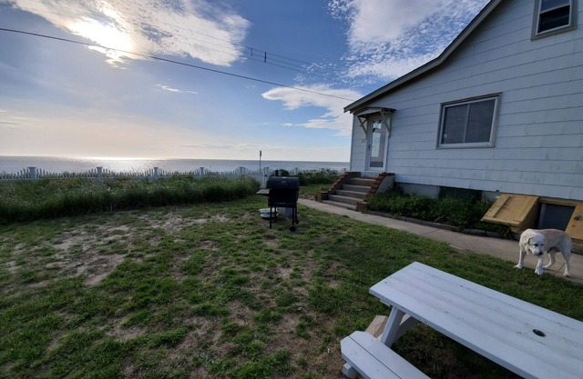 WATERS EDGE VILLA BEACH FRONT Pet Friendly N.Cape May