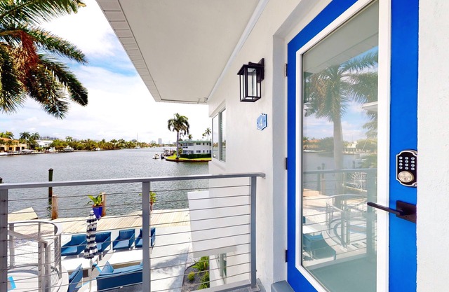 Waterview 1 bedroom Luxury Condo