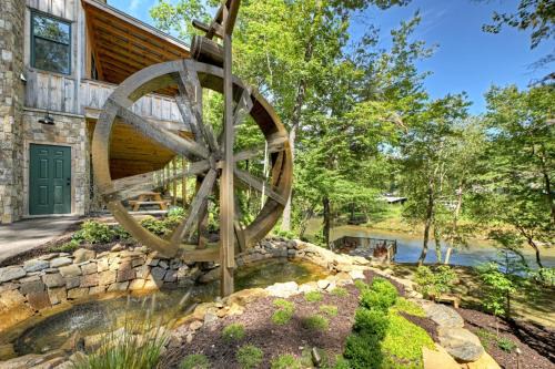 Waterwheel on the Cartecay