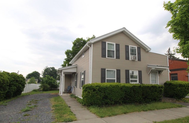 Watkins Glen State Park is just a few steps away! nWelcome to Parkview House.