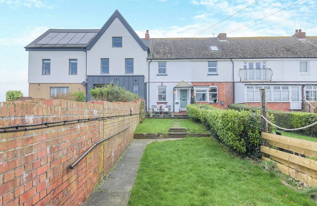 We love this cosy cottage, located just a two minute walk from the beach.