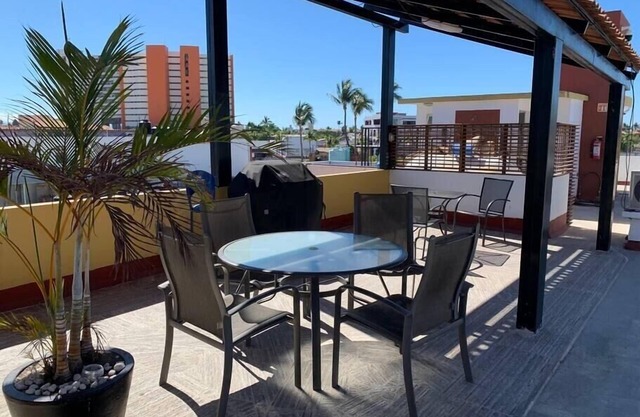 We offer to our guests a unique experience just 5 minutes from the Malecon.
