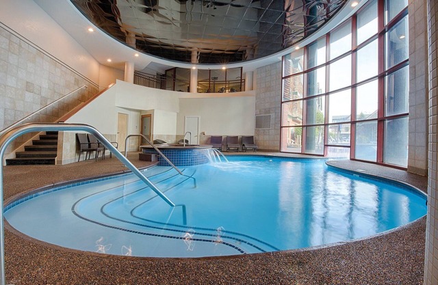 Week of July 4! Beautiful 2 bedroom unit in downtown Newport, RI