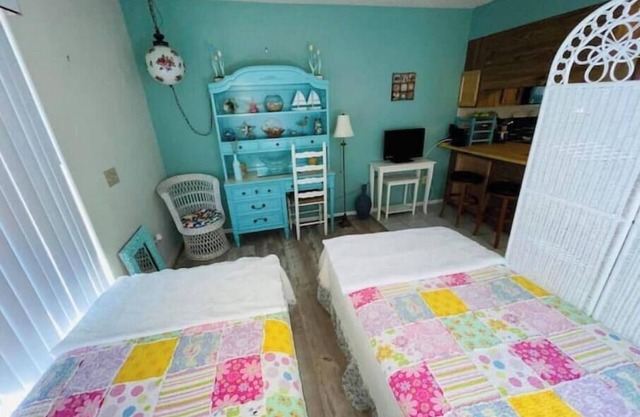 Weeki Paradise Retreat-2/2 + Bonus Rm