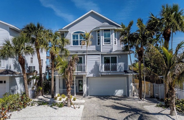 Welcome to Bluefin Your Waterfront Getaway!