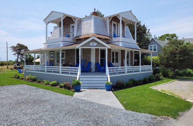 Welcome to The “SUMMER WIND” House! 5-Minutes to the Beach!