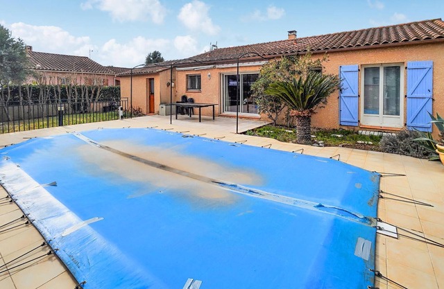 Welcome to your relaxing vacation in this cozy cottage with pool.
