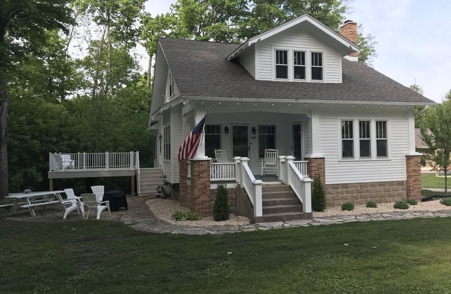 Welcome to your home away from home in the heart of Sister Bay!