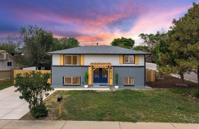 Welcoming 4bd house getaway between downtown and the mountains, pet friendly