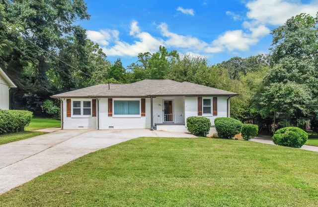 Welcoming Family Friendly 4-bed/3 bath home in vibrant Atlanta close to Airport