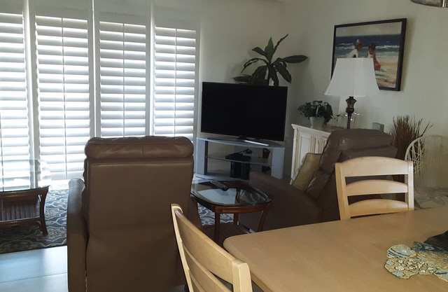 Well-appointed condo on uncrowded Ormond Beach