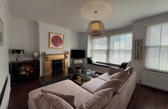 Well-Designed 1BD Flat with Terrace, Hampstead