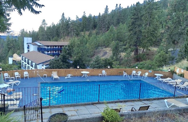 West Kelowna Luxury!