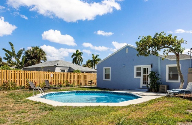 West Palm Beach Tropical Oasis