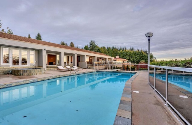 West Vancouver Getaway