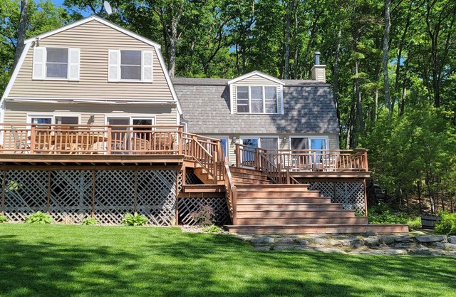 Western exposure Rattlesnake Island Home With Breathtaking Views - Boat Required