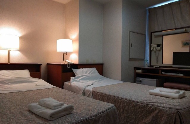 Westernstyle twin room With unit bath No smok/Hiroshima Hiroshima