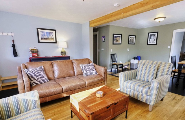 Westside Bungalow Near Downtown & River Trail