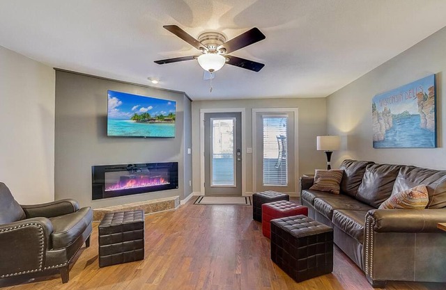 WFC II Lake Access - Family or Romance - Location!
