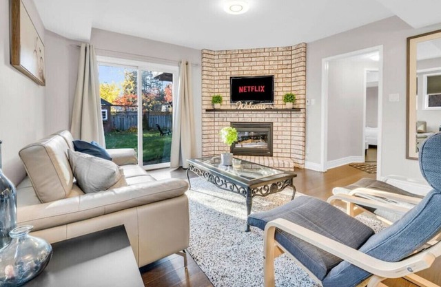 WGTA - 2282 Crystal Beach Rd (Lower) · 2BR Home in Innisfil w/ Backyard+Firepit+WFH Setup