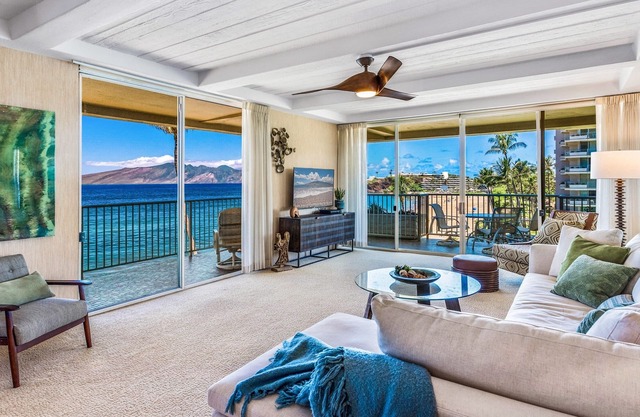Whaler on Kaanapali Beach Oceanfront Corner Luxury 2 Bdrm w/wrap around lanai!