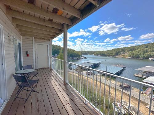 Wheelhouse Wonderland Lakefront Luxury Condo