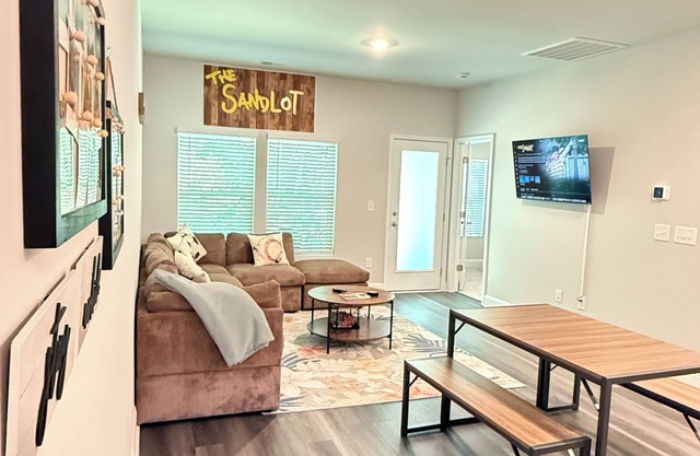 Where Nostalgia Meets North Myrtle Beach Fun, 4-bedroom house with AC, WiFi