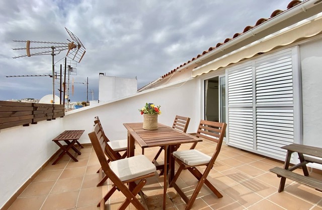 White Home, terrace with views, close to the beach