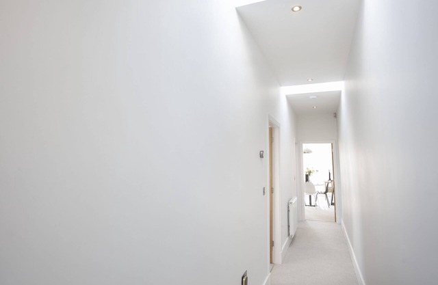 White House Luxury Apartments- Apartment C
