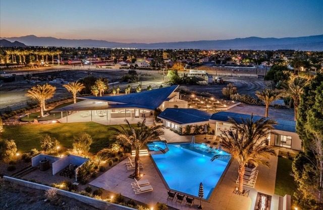 White House Pool & Spa