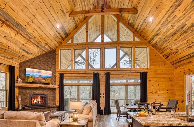 Whitetail Crick - Creek, theater room, hot tub