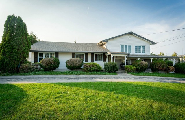 Whole Cottage with 4 Bedrooms and Amazing views