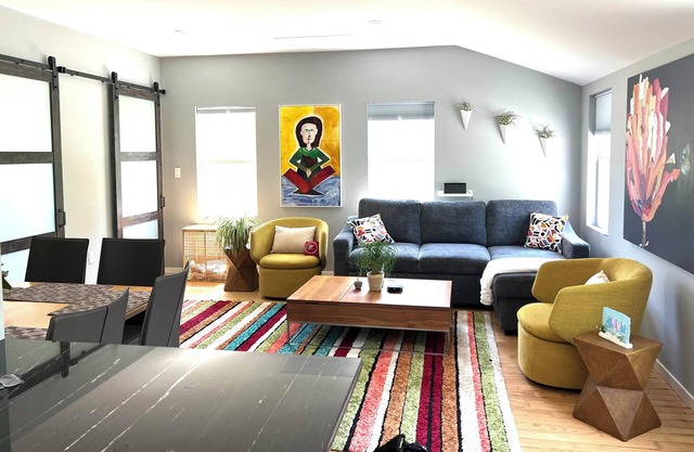 Whole house rental. 12 min to amazing Crane Beach