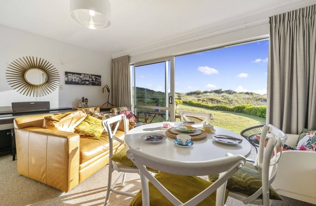 Wicks Whanau - Waitarere Beach Holiday Home