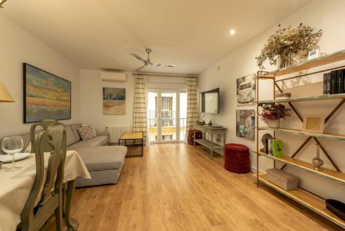 Wide with beautiful kitchen 2Bd 3Bth -Arenal
