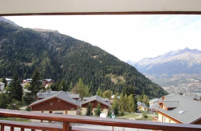Wifi, 100m from ski slopes, 2nd floor, view mountain, tv, ski locker, 36m², Valfréjus