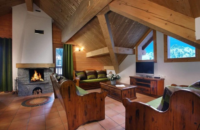 Wifi, 50m from ski slopes, fitness, swimming pool, sauna, hammam, balcony, tv, ski locker, 40m²