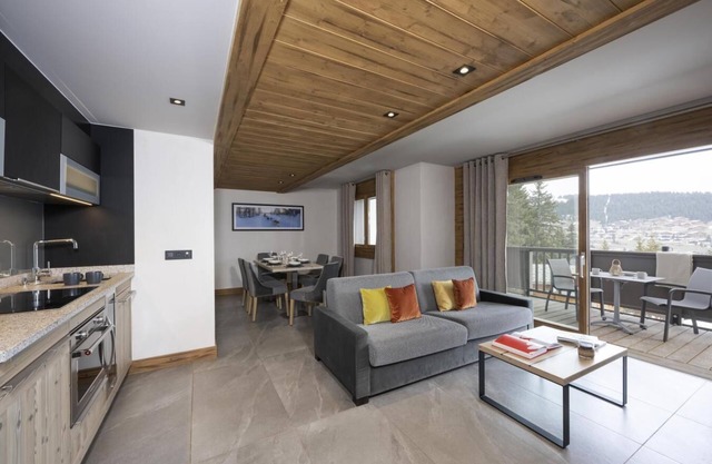 Wifi, ski-in/ski-out & foot of the slopes, view mountain, fitness, swimming pool, sauna, hammam