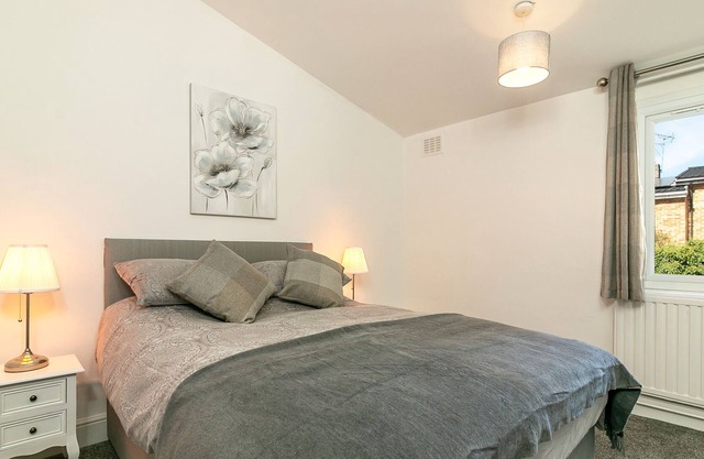 Willow Room - Hillcrest Lodge