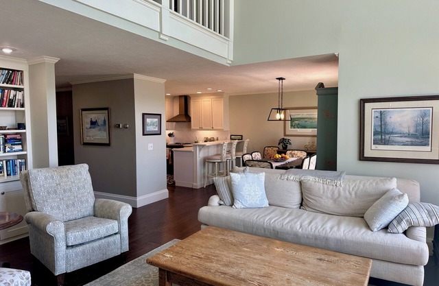 Windward Passage: 3 BR, 2.5 BA in Harbor Springs , Sleeps 6