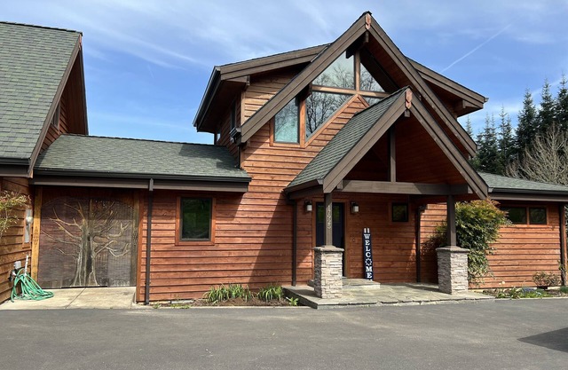 Wine Country Tree House! Come and explore wine country in the North West!